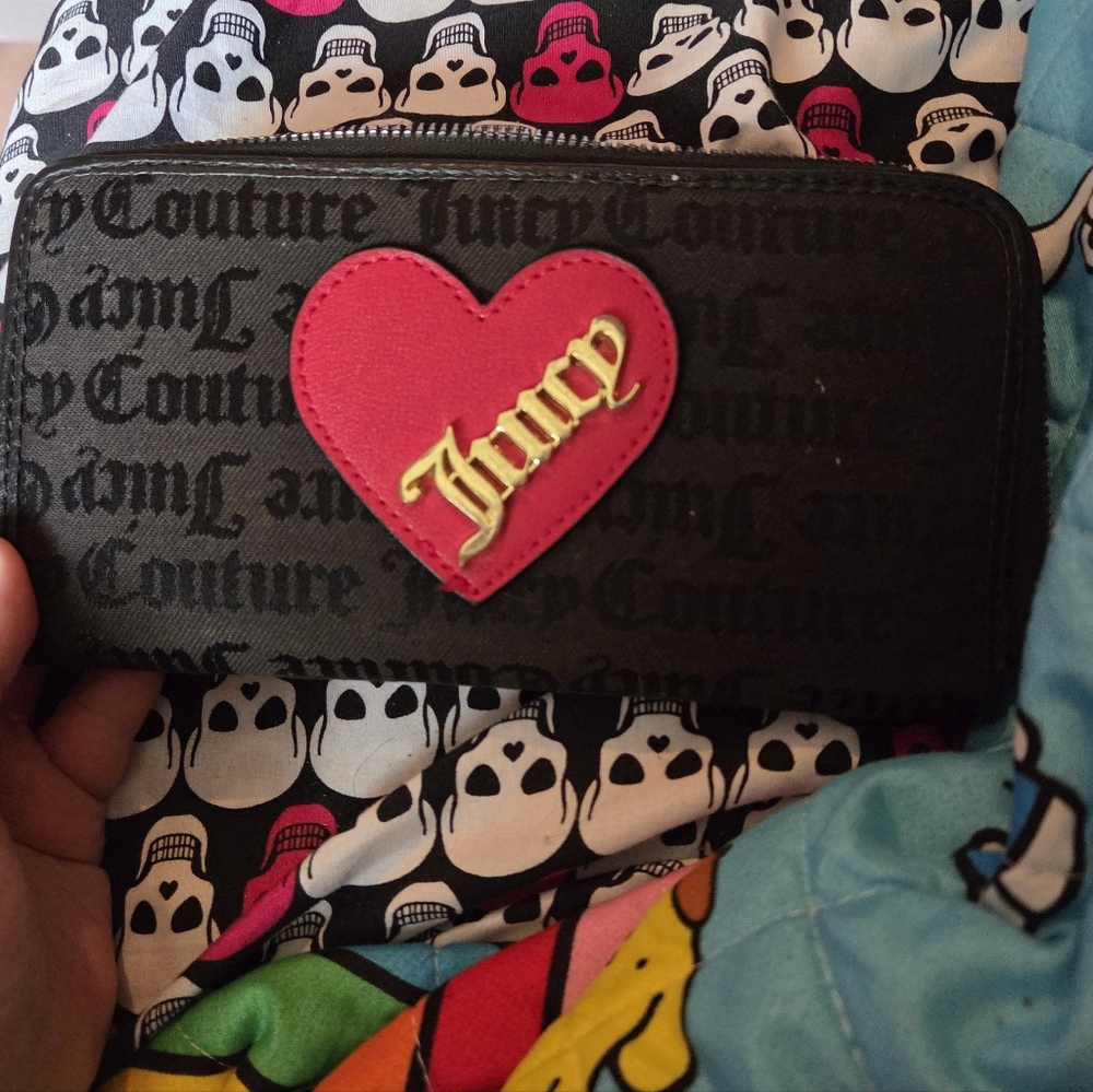 Juicy Couture Black Wallet with Pink Heart